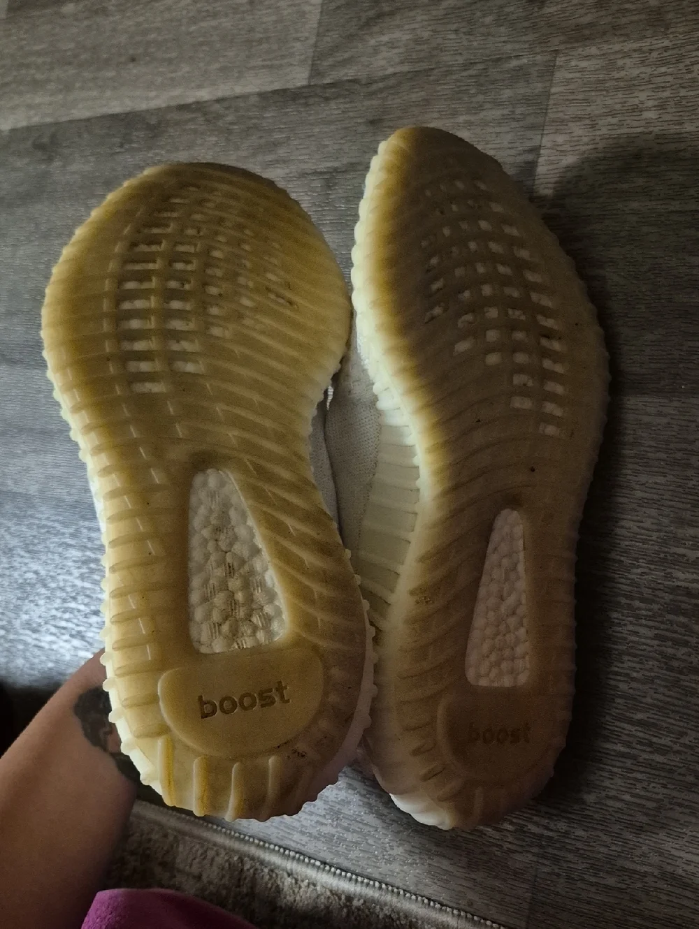 White Yeezy - Picture 3 of 4